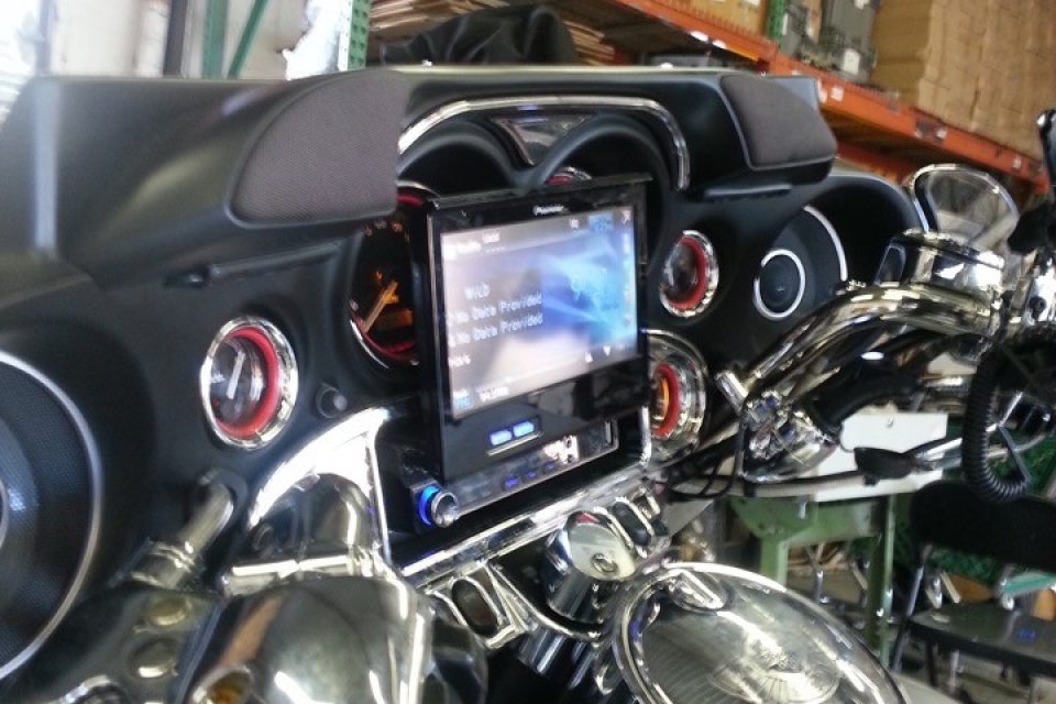 2012-10-24-17.52.35-2-960x640_c 2001 Harley Davidson Ultra Classic - Audio Upgrades 