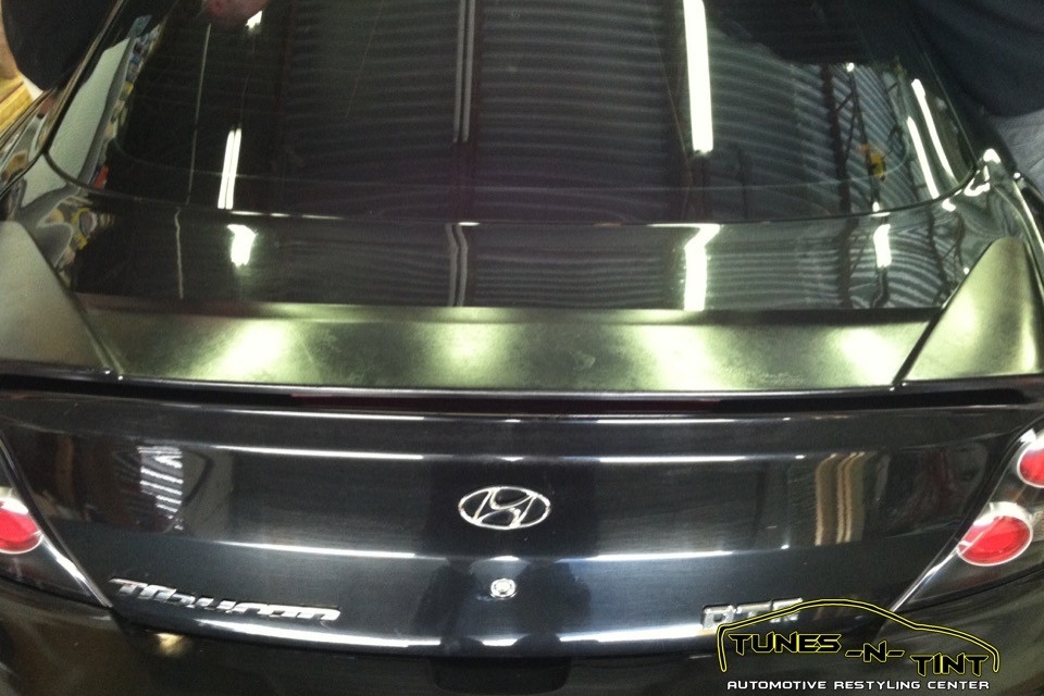 2013-02-09-008-960x640_c 2003 Hyundai Elantra - Carbon Fiber Wrap 