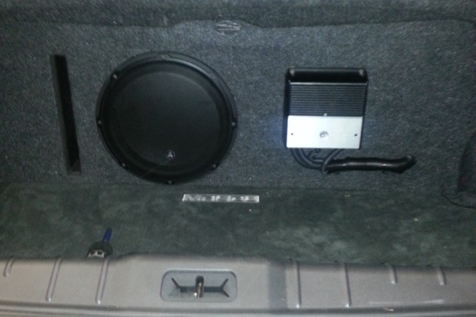 20131112_1810511-960x640_c 2004 Chevrolet Malibu - Custom Sub Enclosure 