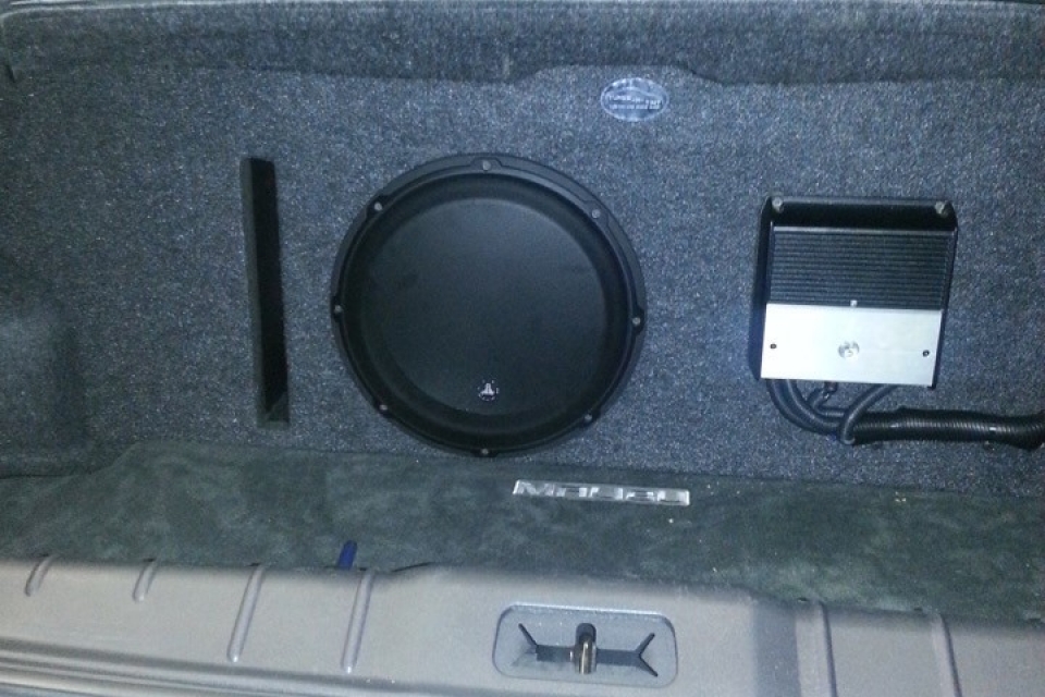 20131112_1810551-960x640_c 2004 Chevrolet Malibu - Custom Sub Enclosure 