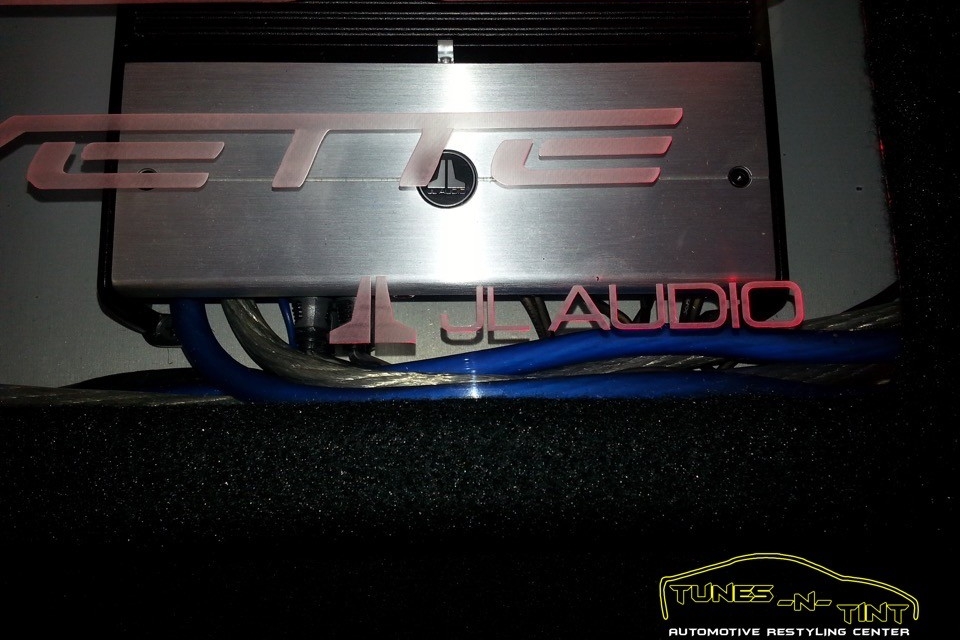 20140212_101916-960x640_c 2012 Chevrolet Corvette Z06 - Custom Audio 