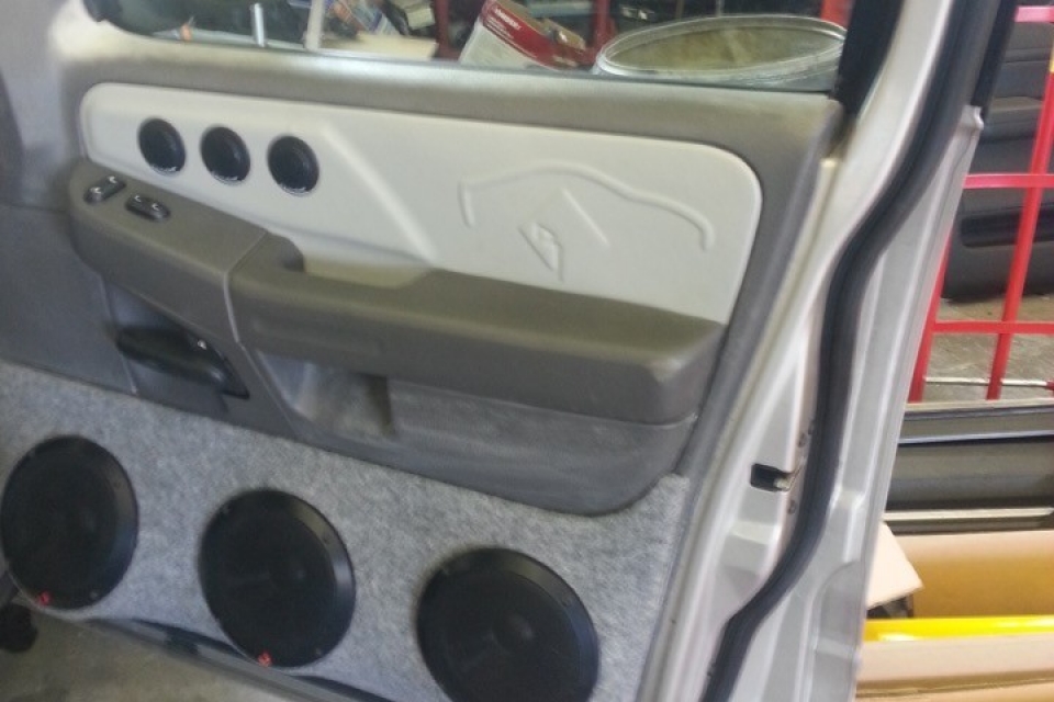 20140326_153529-960x640_c 2002 Ford Explorer - Custom Door Panels 