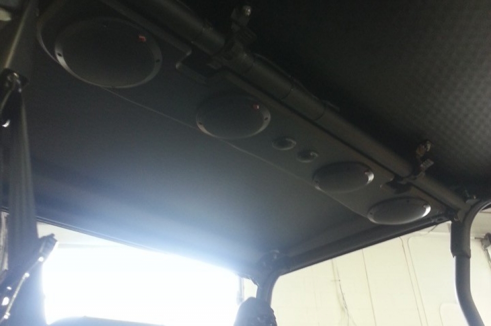 20140501_170338-960x638_c 2010 Polaris Ranger - Custom Sound Bar 