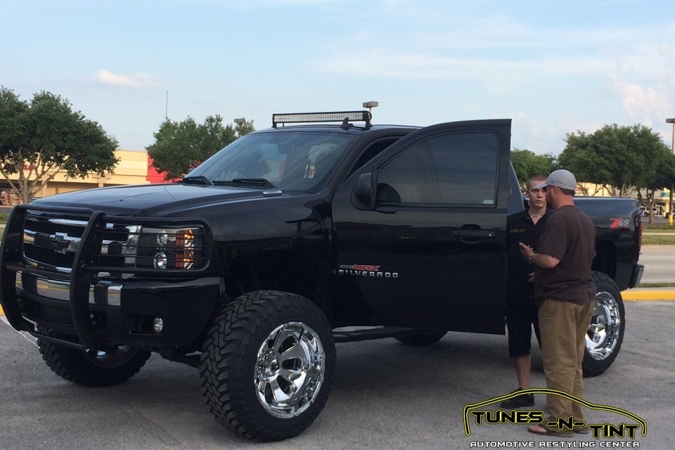 IMG_1109-960x640_c 2006 Chevrolet Silverado HD - Remote Start 