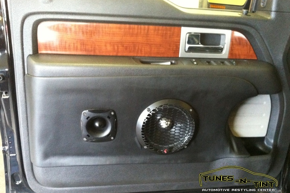 IMG_4080-960x640_c 2012 Ford F150 - Custom Audio 