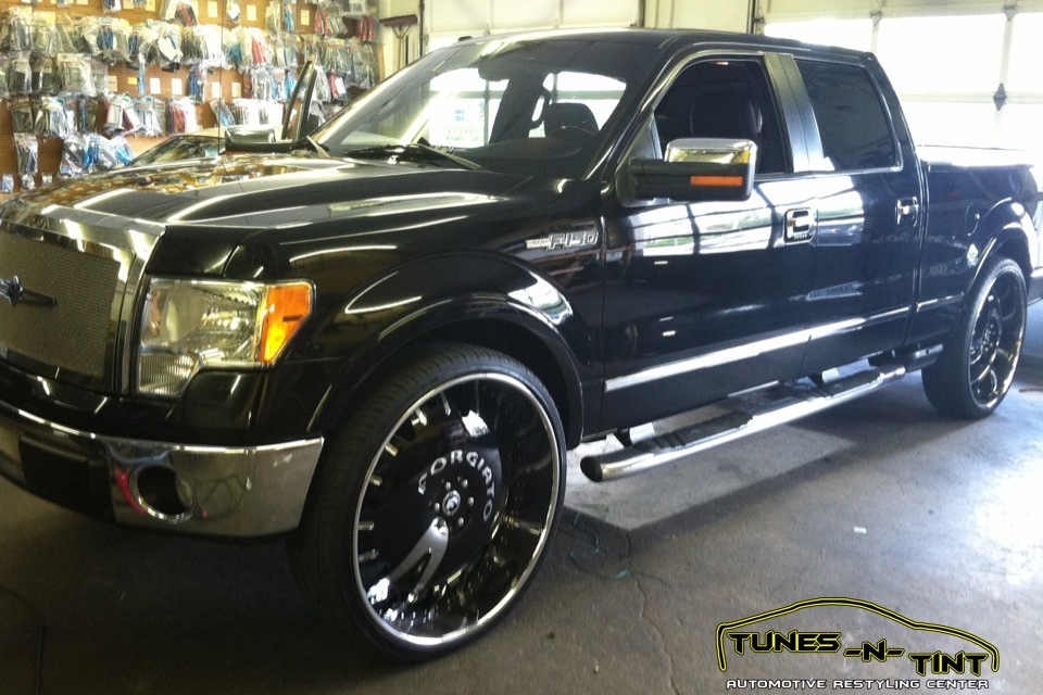 IMG_4084-960x640_c 2012 Ford F150 - Custom Audio 