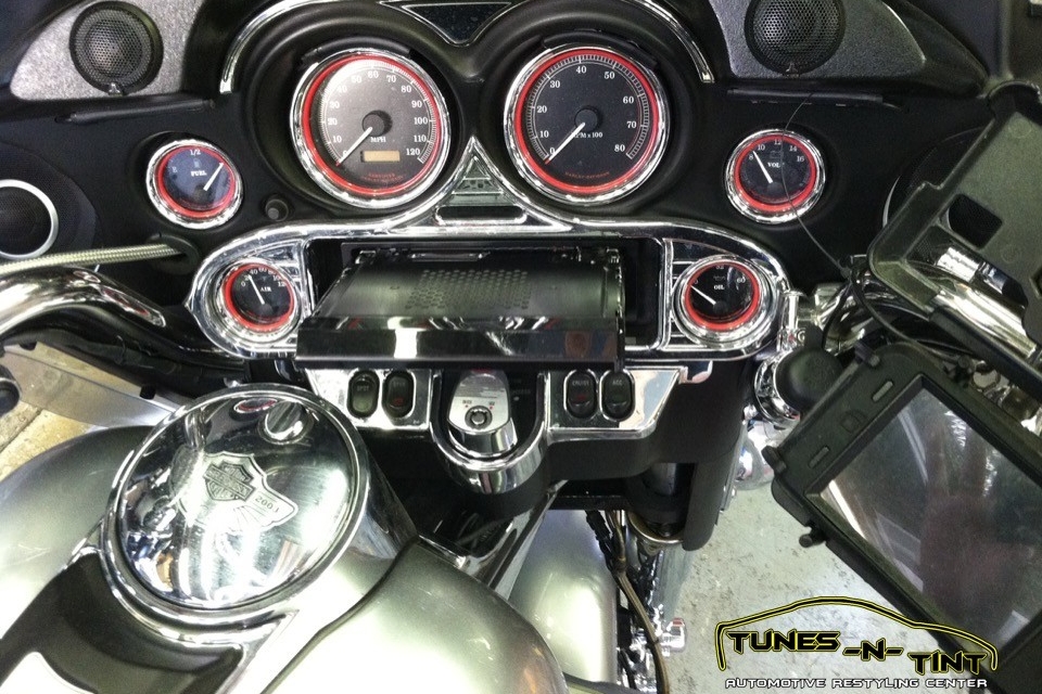 IMG_4166-960x640_c 2001 Harley Davidson Ultra Classic - Audio Upgrades 