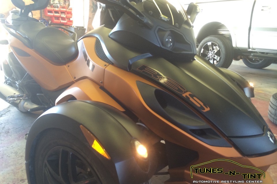 IMG_7219-960x640_c 2011 Can Am Spyder - Custom Audio 