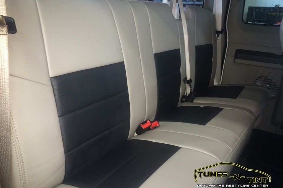 IMG_7497-960x640_c 2012 Ford F150 - Leather Interior 