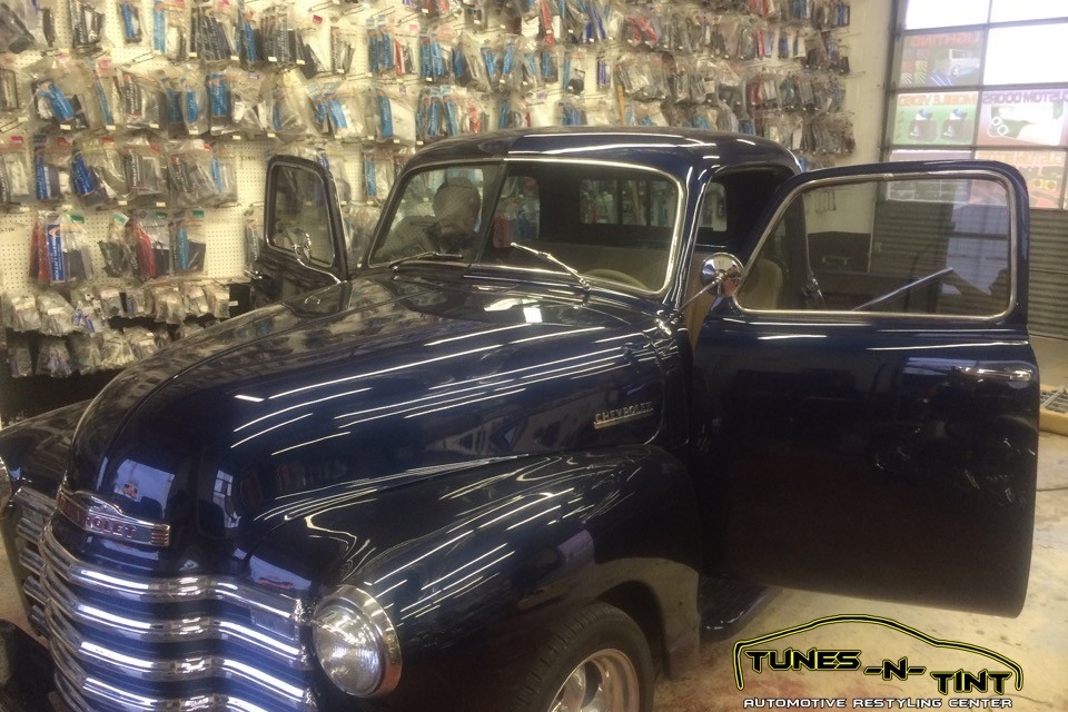 IMG_7887-960x640_c 1946 Chevrolet Pickup - Custom Audio 