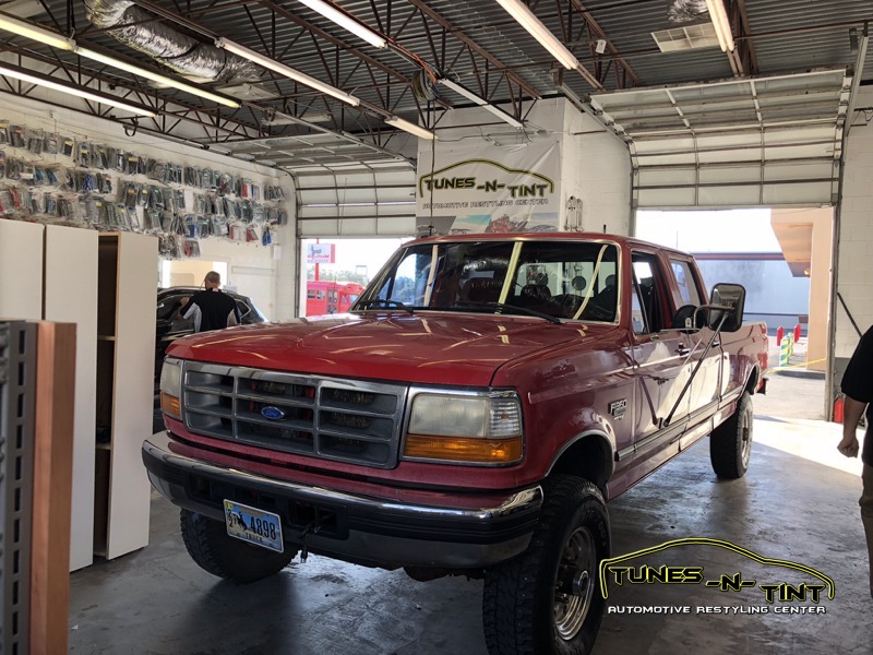 Ford-F-350-Stereo-4 Ford 