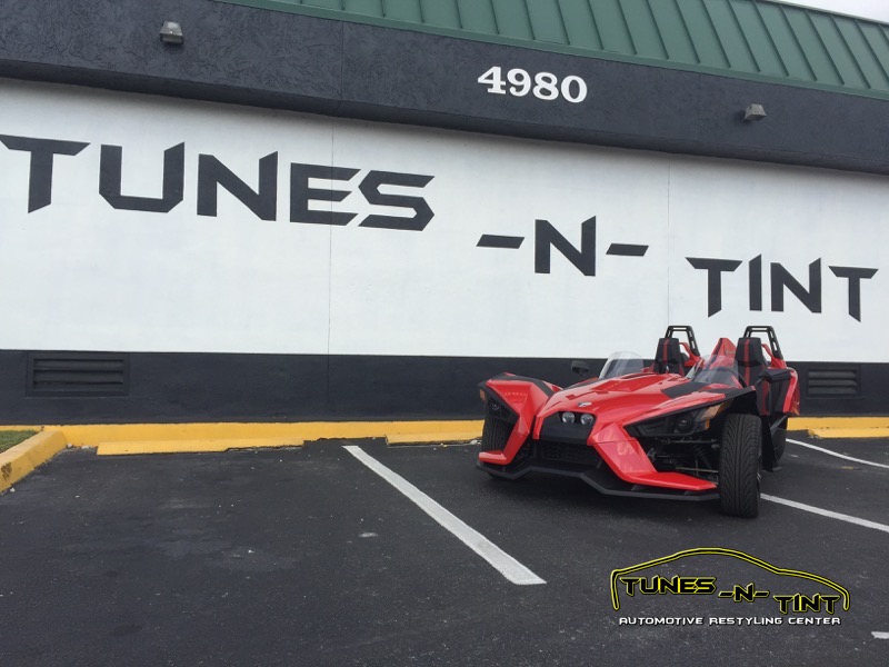 Polaris-Slingshot-Radio-3 Powersports 